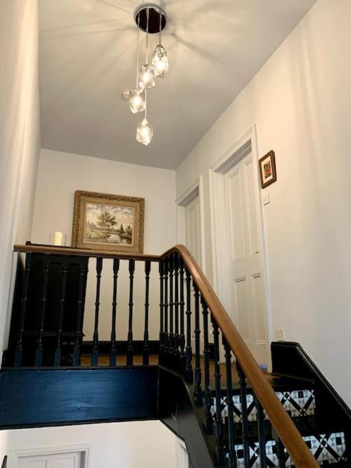 Chic Townhouse Near Tunnels Beaches Ilfracombe Exterior foto